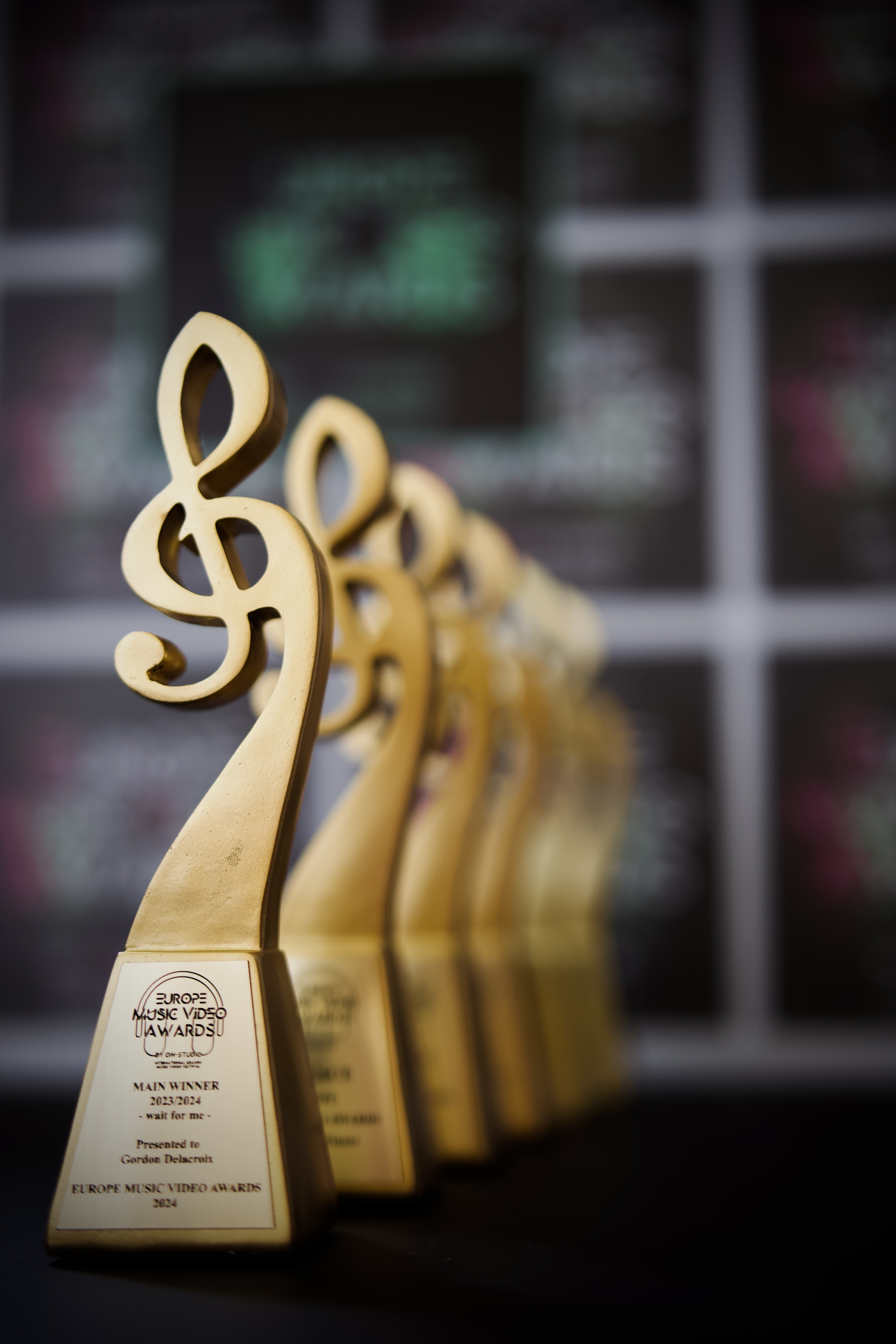 TROPHY 01